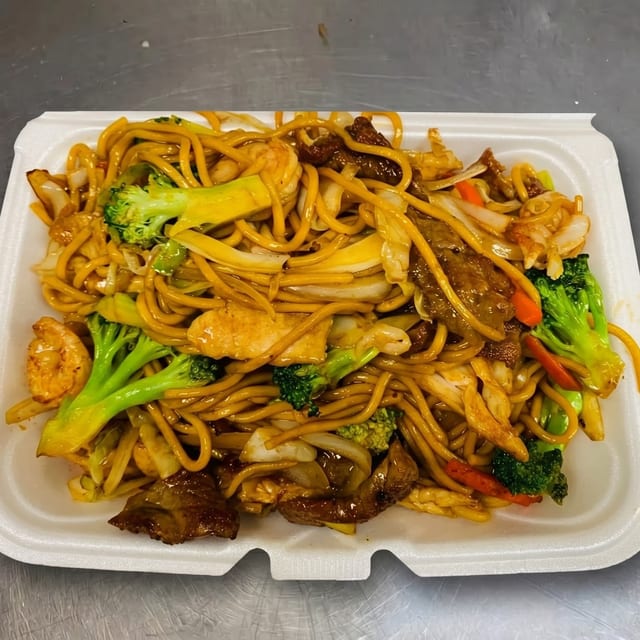 House Special Lo Mein.