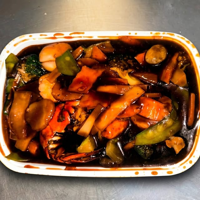 Seafood in Hot Garlic Sauce.