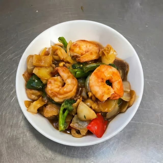 Shrimp with Cashew Nuts.
